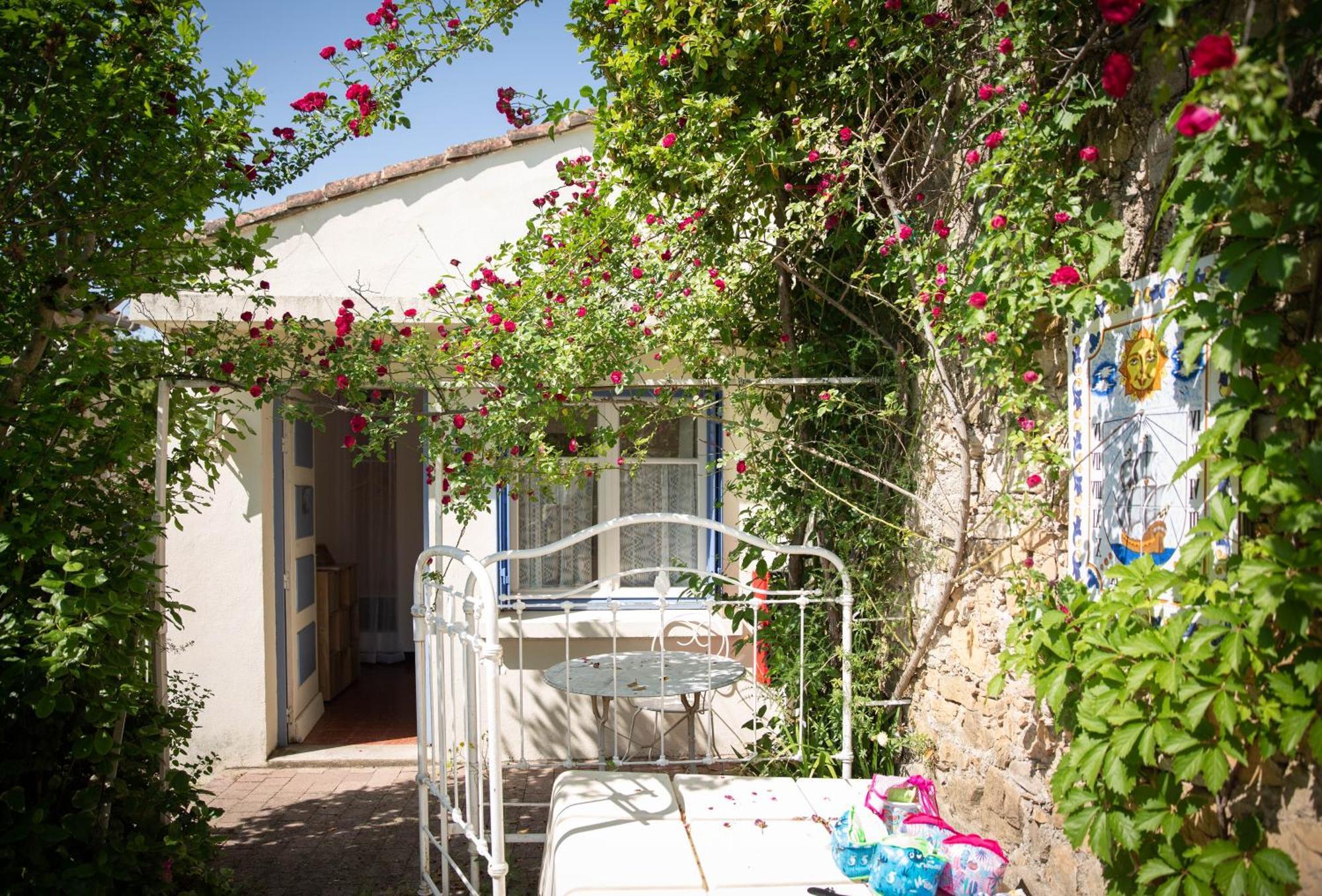 La Roseraie Lodève Exteriér fotografie